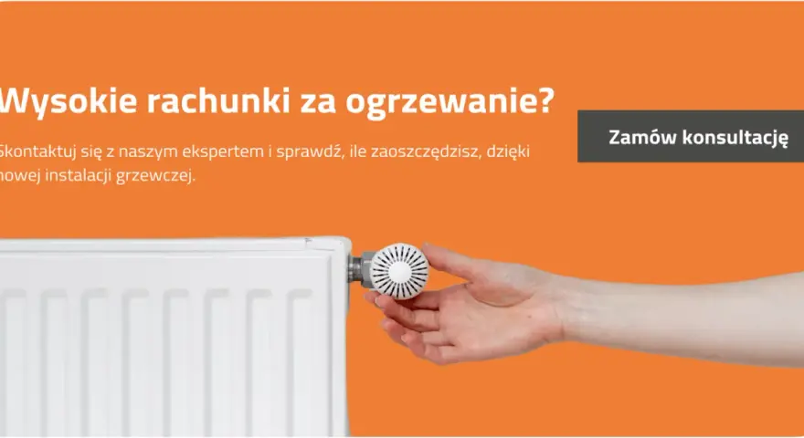 Ręka reguluje termostat grzejnika. Dowiedz się, jak obliczyć zapotrzebowanie energetyczne domu i obniżyć rachunki.